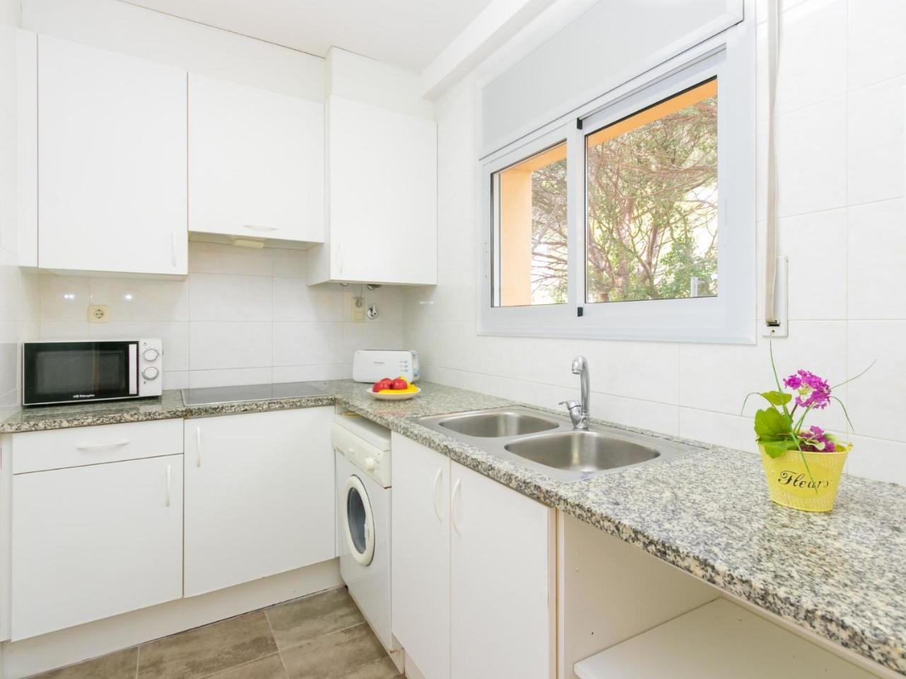 Apartment Velazquez-4 By Interhome Росас Экстерьер фото